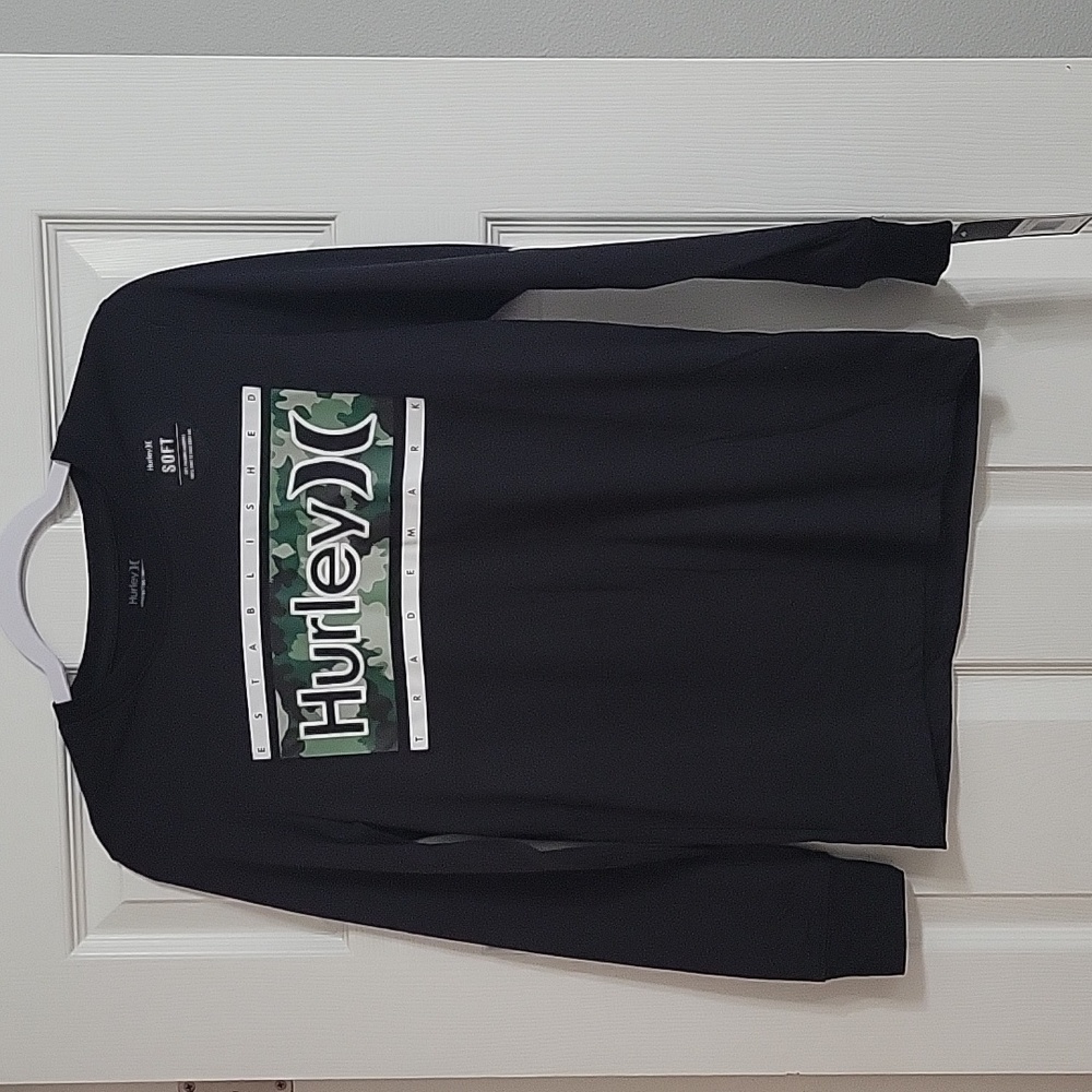 Hurley boys long sleeved t-shirt